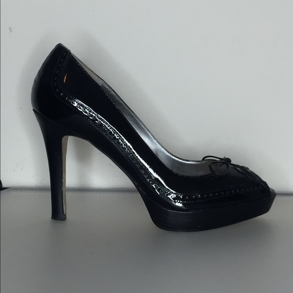 Marc Fisher leather women's shoes - Size 6.5M